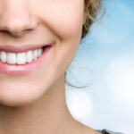 Blask Uśmiechu: Profesjonalne Oczyszczanie Zębów dla Zdrowego i Białego Uśmiechu